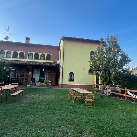 Vermezzo Villa Ambra B&B Siviglia מראה חיצוני תמונה
